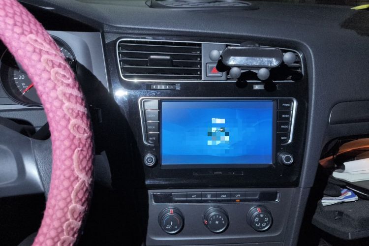 Used Volkswagen Golf 2015 1.6L Automatic Fashion Model Audio And AC Panel