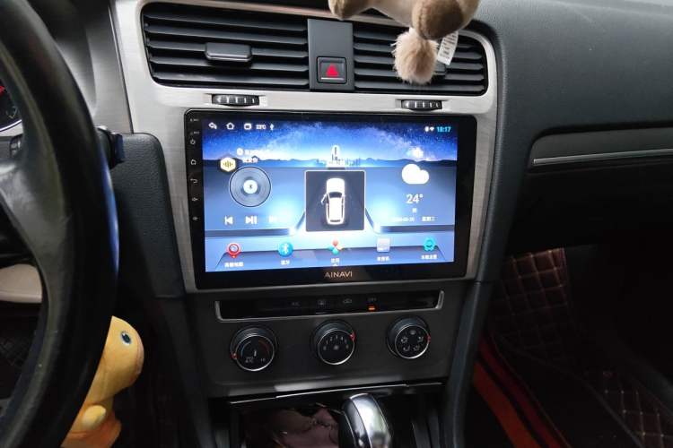 Used Volkswagen Golf 2015 1.6L Automatic Comfort Model Audio And AC Panel