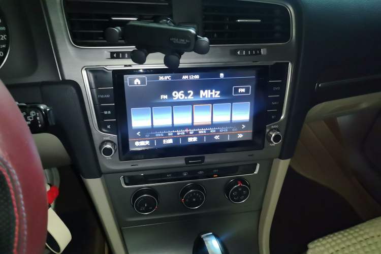 Used Volkswagen Golf 2015 1.6L Automatic Comfort Model Audio And AC Panel