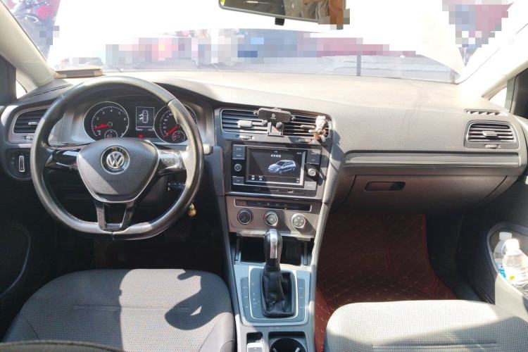 Used Volkswagen Golf 2015 1.4TSI Automatic Comfort Model Center Console