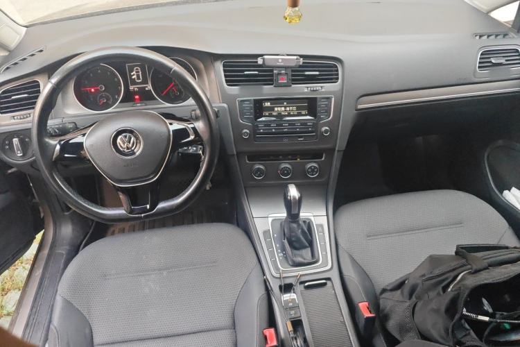 Used Volkswagen Golf 2015 1.4TSI Automatic Comfort Model Center Console