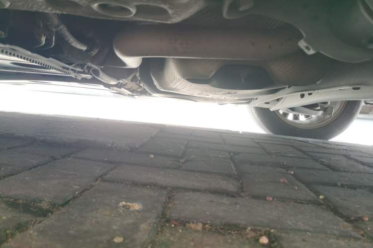 Used Volkswagen Golf 2015 1.6L Automatic Fashion Model Chassis Rear Left