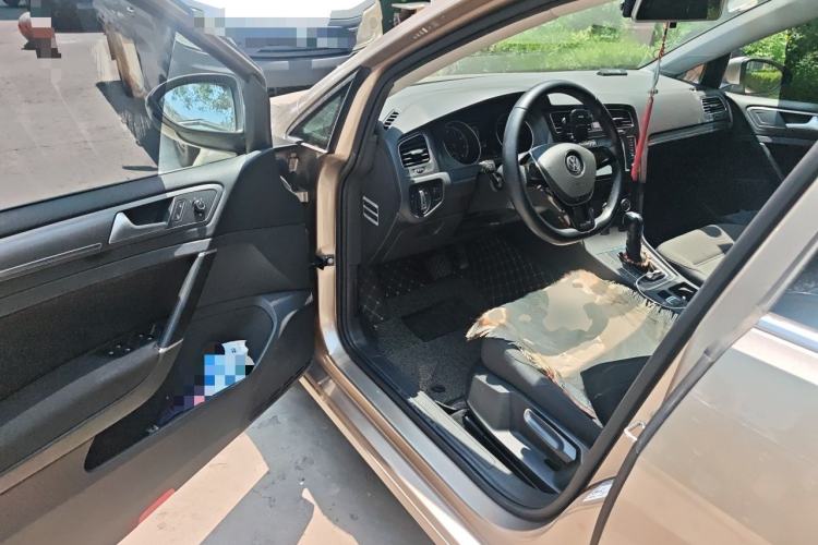 Used Volkswagen Golf 2015 1.4TSI Automatic Comfort Model Driver Seat