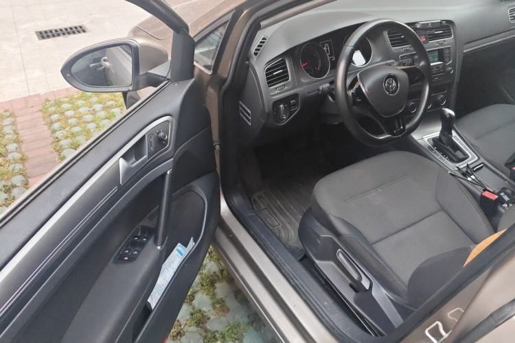 Used Volkswagen Golf 2015 1.4TSI Automatic Comfort Model Driver Seat
