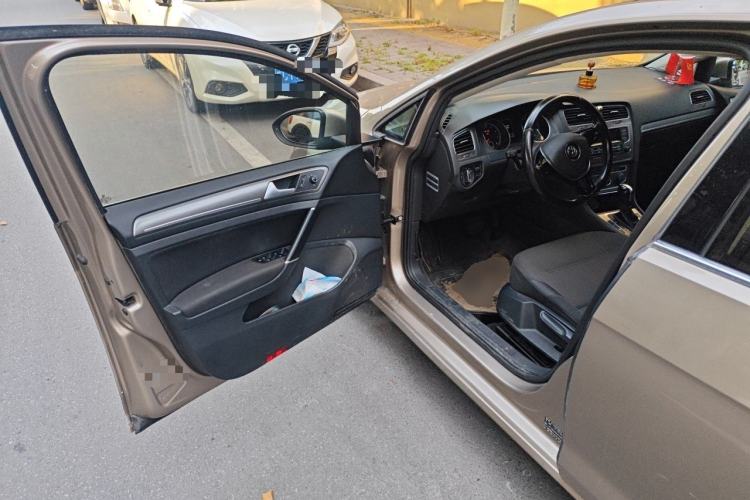 Used Volkswagen Golf 2015 1.6L Automatic Comfort Model Driver Seat