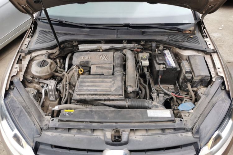 Used Volkswagen Golf 2015 1.4TSI Automatic Comfort Model Engine Bay