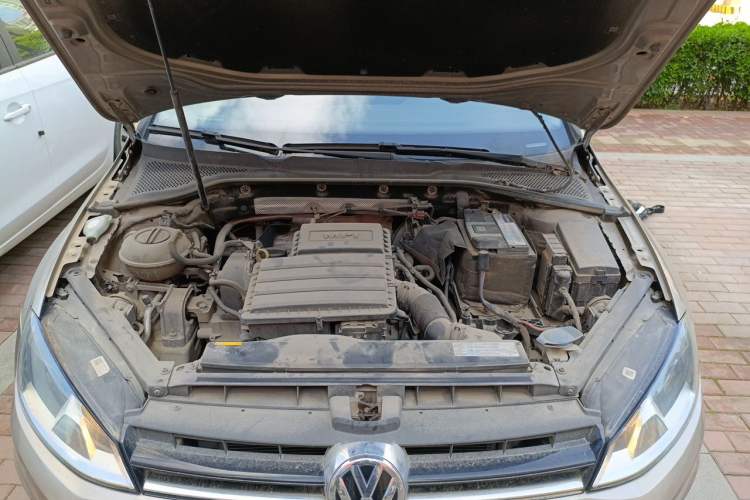 Used Volkswagen Golf 2015 1.6L Automatic Comfort Model Engine Bay