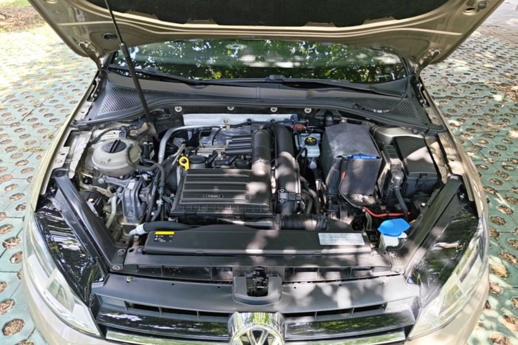Used Volkswagen Golf 2015 1.4TSI Automatic Luxury Model Engine Bay