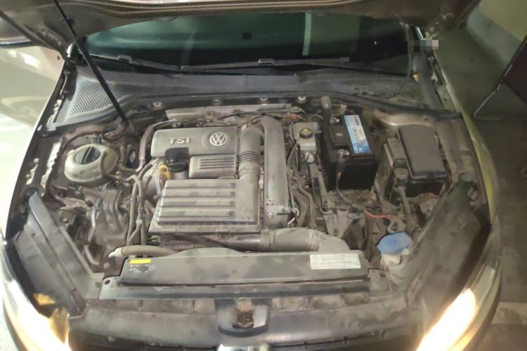 Used Volkswagen Golf 2015 1.4TSI Automatic Comfort Model Engine Bay
