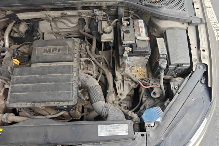 Used Volkswagen Golf 2015 1.6L Automatic Comfort Model Engine Bay Left
