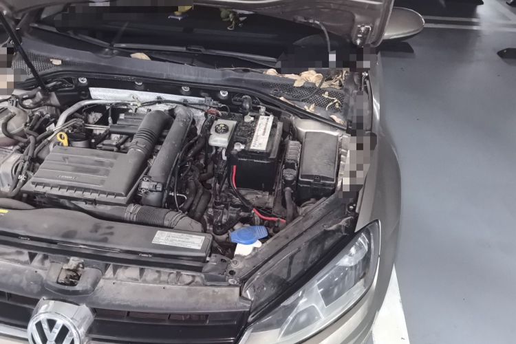 Used Volkswagen Golf 2015 1.4TSI Automatic Comfort Model Engine Bay Left