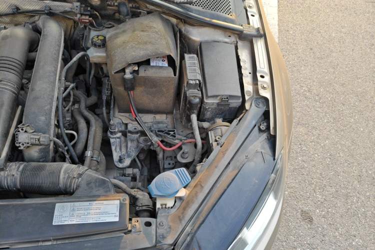 Used Volkswagen Golf 2015 1.4TSI Automatic Comfort Model Engine Bay Left
