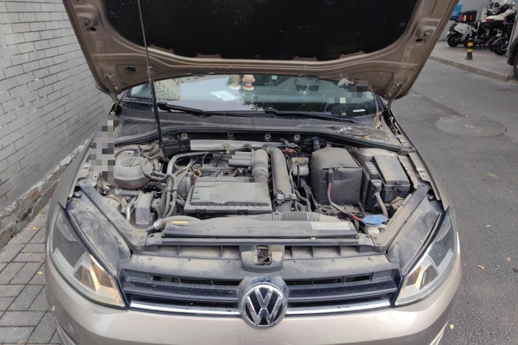 Used Volkswagen Golf 2015 1.4TSI Automatic Luxury Model Engine Bay