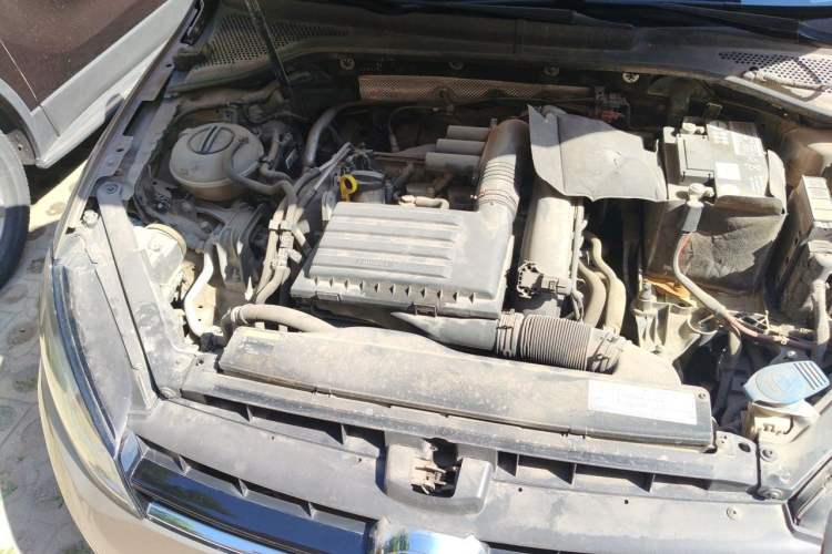 Used Volkswagen Golf 2015 1.4TSI Automatic Comfort Model Engine Bay Right