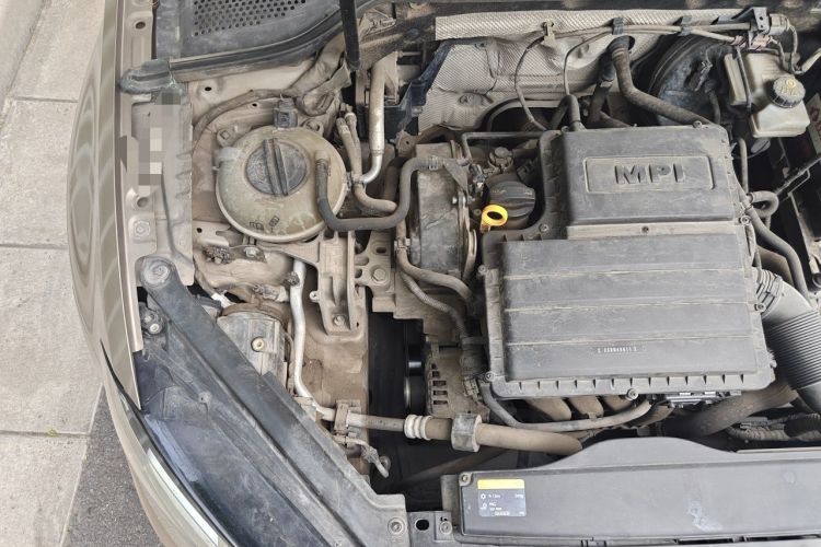 Used Volkswagen Golf 2015 1.6L Automatic Comfort Model Engine Bay Right