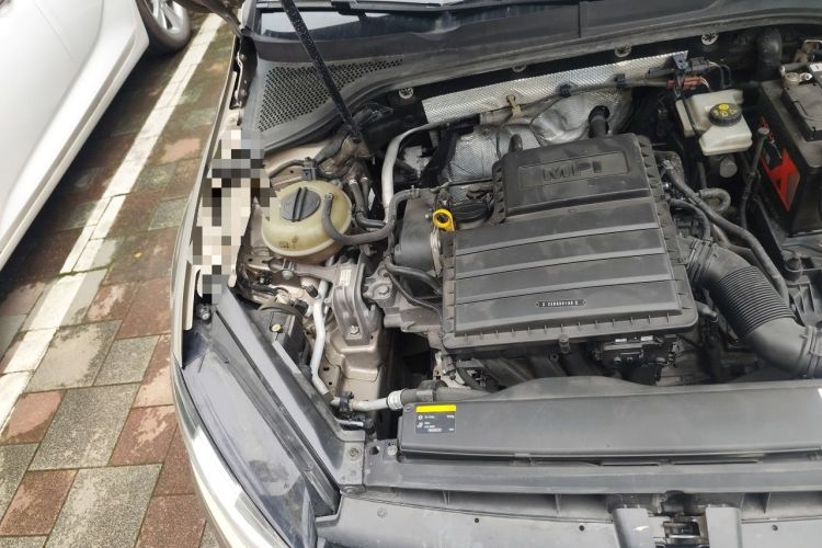 Used Volkswagen Golf 2015 1.6L Automatic Comfort Model Engine Bay Right
