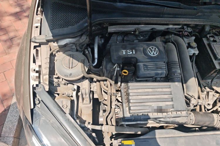 Used Volkswagen Golf 2015 1.4TSI Automatic Comfort Model Engine Bay Right