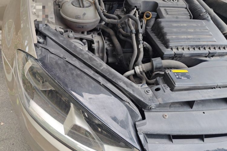 Used Volkswagen Golf 2015 1.2TSI Automatic Comfort Model Engine Bay Right