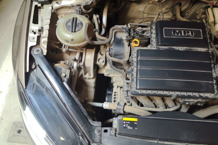 Used Volkswagen Golf 2015 1.6L Automatic Comfort Model Engine Bay Right