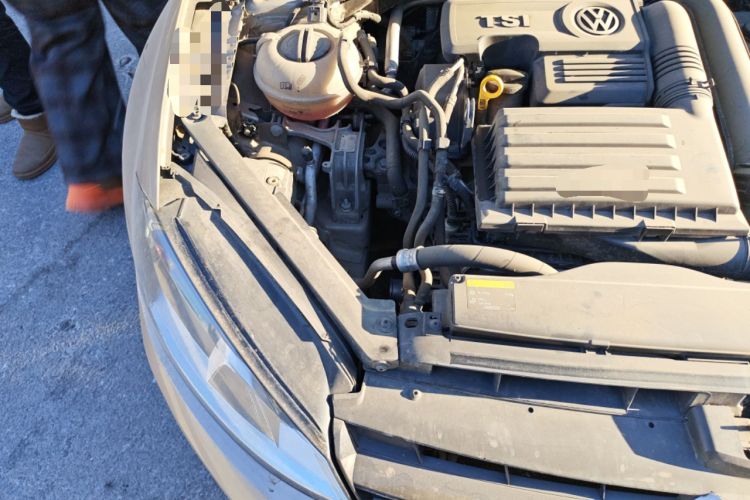 Used Volkswagen Golf 2015 1.4TSI Automatic Comfort Model Engine Bay Right