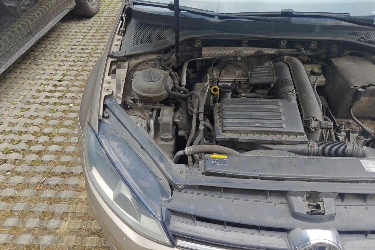 Used Volkswagen Golf 2015 1.4TSI Automatic Luxury Model Engine Bay Right