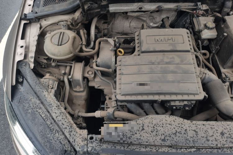 Used Volkswagen Golf 2015 1.6L Automatic Comfort Model Engine Bay Right