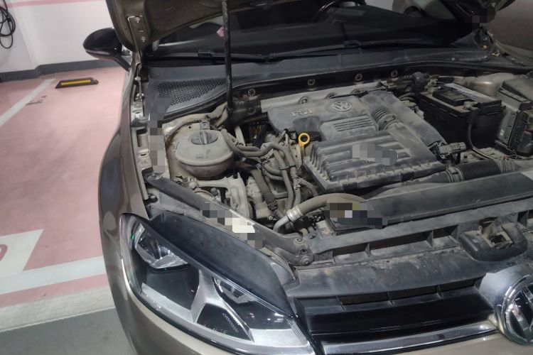 Used Volkswagen Golf 2015 1.4TSI Automatic Comfort Model Engine Bay Right