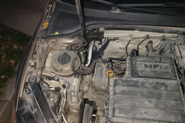 Used Volkswagen Golf 2015 1.6L Automatic Comfort Model Engine Bay Right