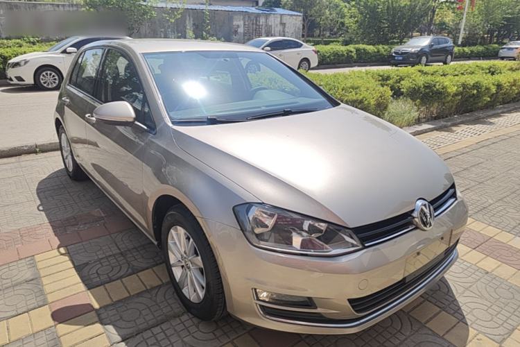 Used Volkswagen Golf 2015 1.6L Automatic Fashion Model Exterior 1