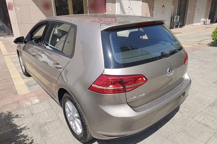 Used Volkswagen Golf 2015 1.6L Automatic Fashion Model Exterior 2