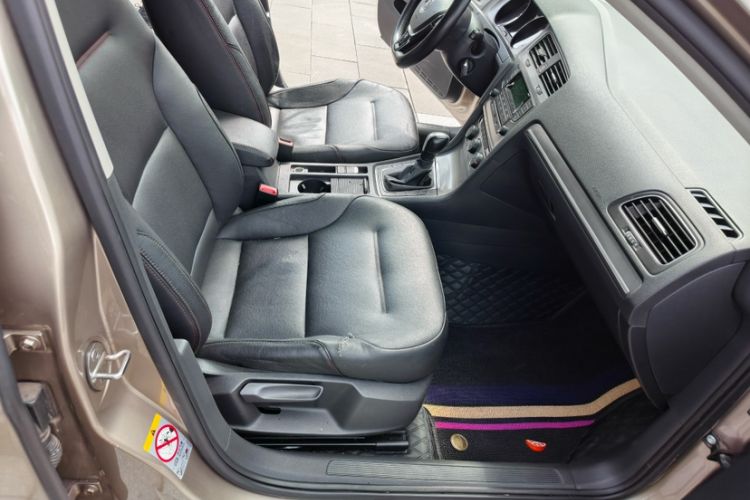 Used Volkswagen Golf 2015 1.4TSI Automatic Comfort Model Exterior 2