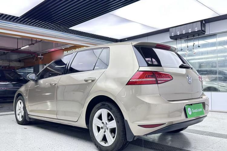 Used Volkswagen Golf 2015 1.6L Automatic Comfort Model Exterior 3