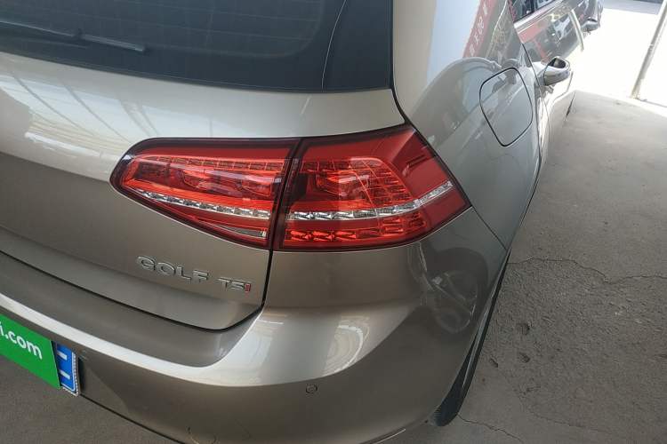 Used Volkswagen Golf 2015 1.4TSI Automatic Luxury Model Exterior 3