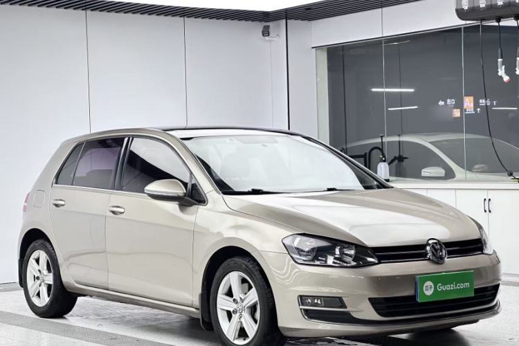 Used Volkswagen Golf 2015 1.6L Automatic Comfort Model Exterior 4