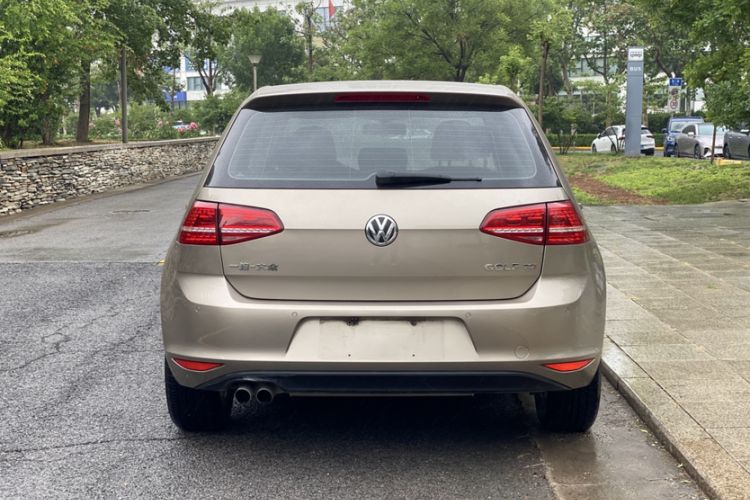 Used Volkswagen Golf 2015 1.4TSI Automatic Luxury Model Exterior 5