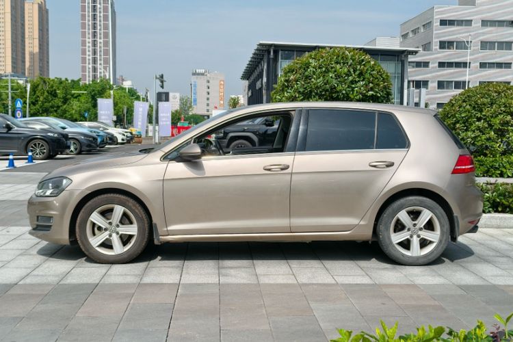Used Volkswagen Golf 2015 1.4TSI Automatic Comfort Model Exterior 5