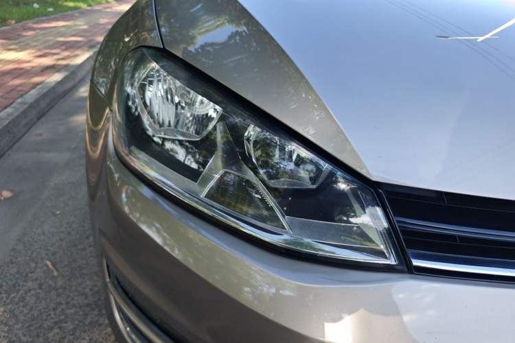 Used Volkswagen Golf 2015 1.4TSI Automatic Luxury Model Exterior 6
