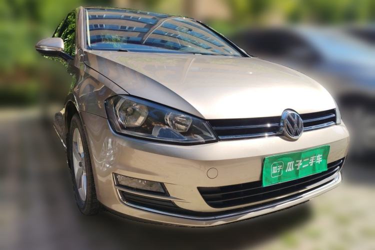 Used Volkswagen Golf 2015 1.4TSI Automatic Comfort Model Front Right 45 Deg
