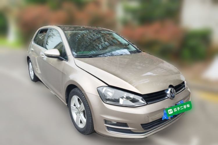 Used Volkswagen Golf 2015 1.4TSI Automatic Comfort Model Front Right 45 Deg