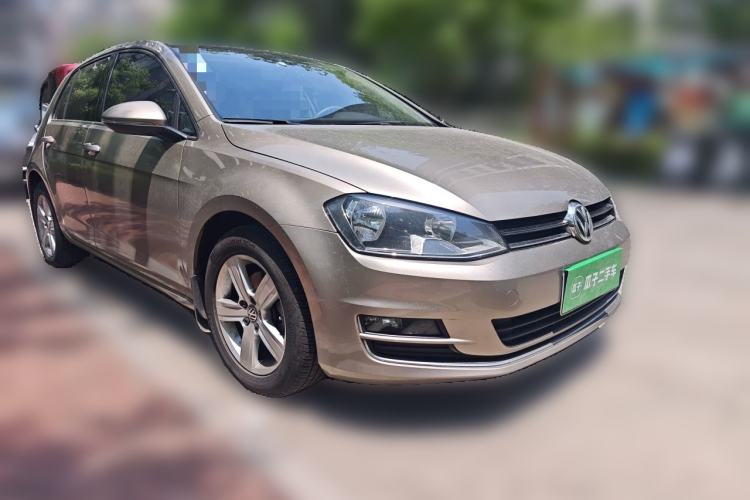 Used Volkswagen Golf 2015 1.4TSI Automatic Comfort Model Front Right 45 Deg