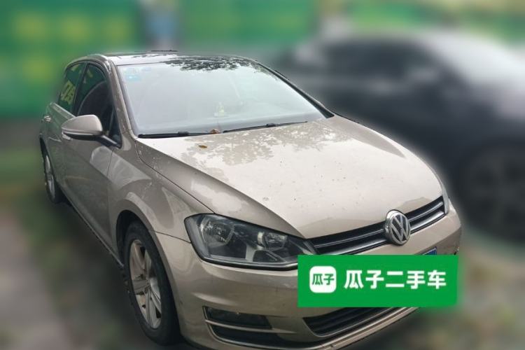 Used Volkswagen Golf 2015 1.4TSI Automatic Comfort Model Front Right 45 Deg