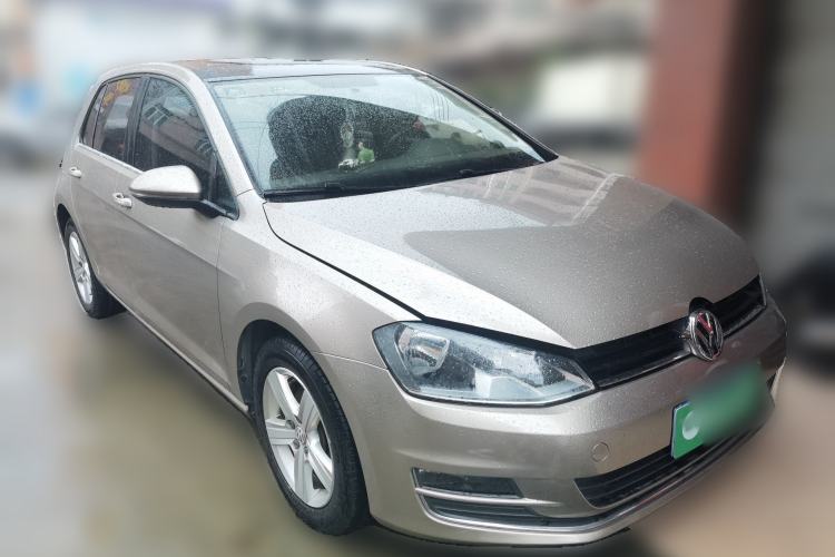 Used Volkswagen Golf 2015 1.4TSI Automatic Comfort Model Front Right 45 Deg