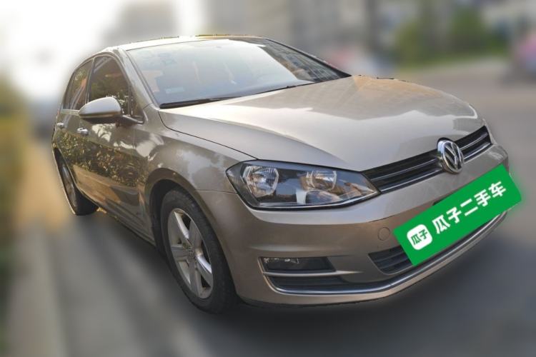 Used Volkswagen Golf 2015 1.4TSI Automatic Comfort Model Front Right 45 Deg