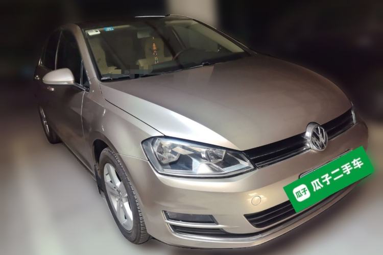 Used Volkswagen Golf 2015 1.6L Automatic Comfort Model Front Right 45 Deg