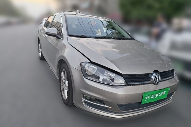 Used Volkswagen Golf 2015 1.4TSI Manual Comfort Model Front Right 45 Deg