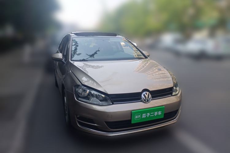 Used Volkswagen Golf 2015 1.4TSI Automatic Comfort Model Front Right 45 Deg