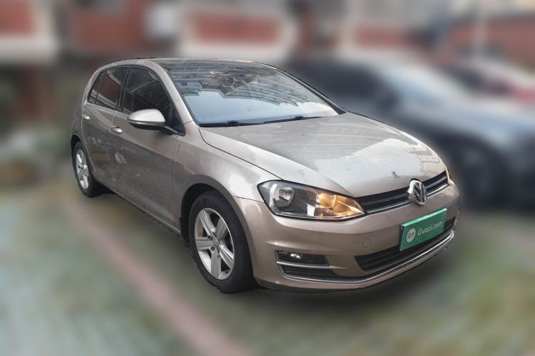 Used Volkswagen Golf 2015 1.4TSI Automatic Comfort Model Front Right 45 Deg