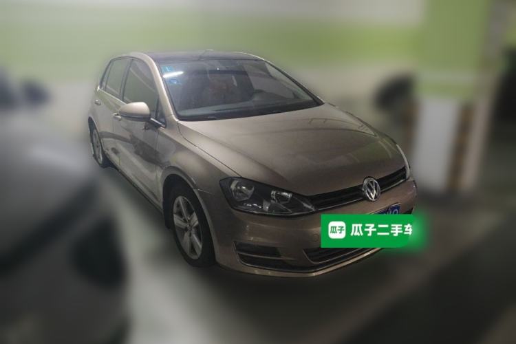 Used Volkswagen Golf 2015 1.4TSI Automatic Comfort Model Front Right 45 Deg