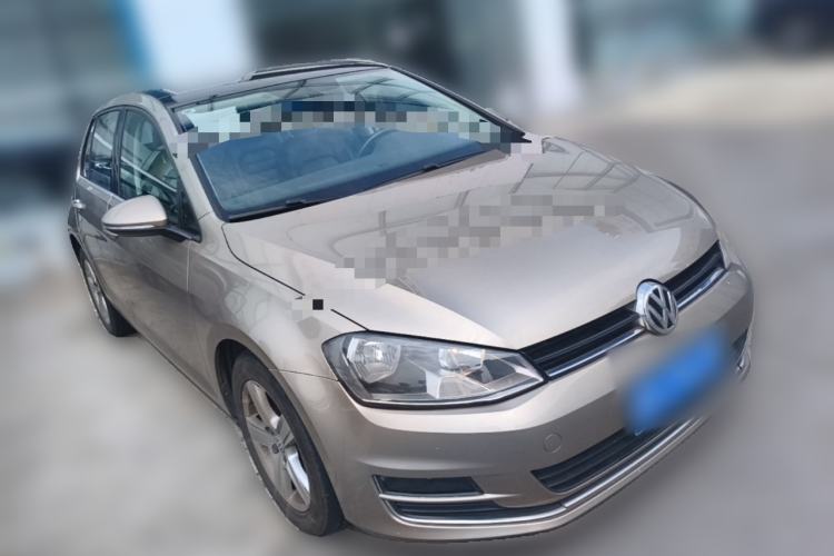 Used Volkswagen Golf 2015 1.4TSI Automatic Luxury Model Front Right 45 Deg