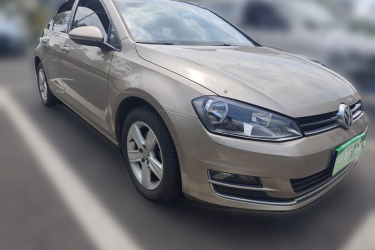 Used Volkswagen Golf 2015 1.4TSI Automatic Comfort Model Front Right 45 Deg